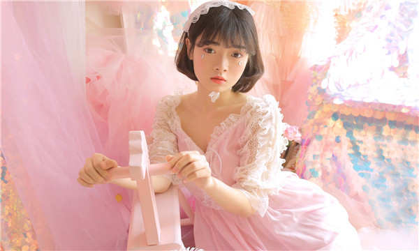 吴堡供卵试管代怀生子多少钱？这一直是很多不孕不育家庭关注的话题。在中国，不孕不育的发生率越来越高，根据《中国不孕不育现状调研报告》显示，育龄夫妇的不孕不育率从20年前的3%增长至现在的12.5%-18.2%，患者人数高达6000万以上。在这样的背景下，许多家庭通过供卵试管来实现自己的生育梦想。那么，供卵试管代怀生子的费用到底是多少呢？